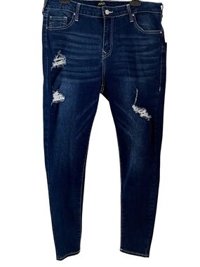 NWT True Religion Dark Wash Distressed Women's Jeans - Blue Jennie Curvy